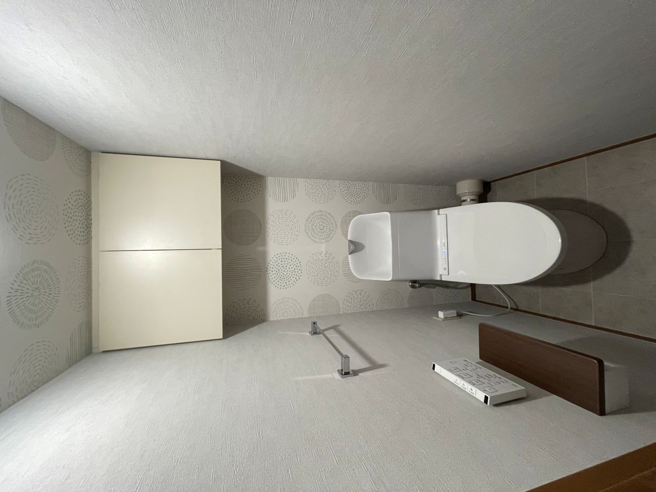 シンプルで可愛い、心地よいトイレ　トイレリフォーム