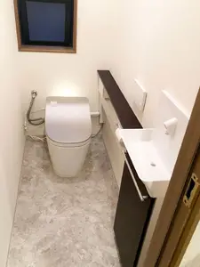 タンク式トイレから手洗い付きのタンクレストイレへ
