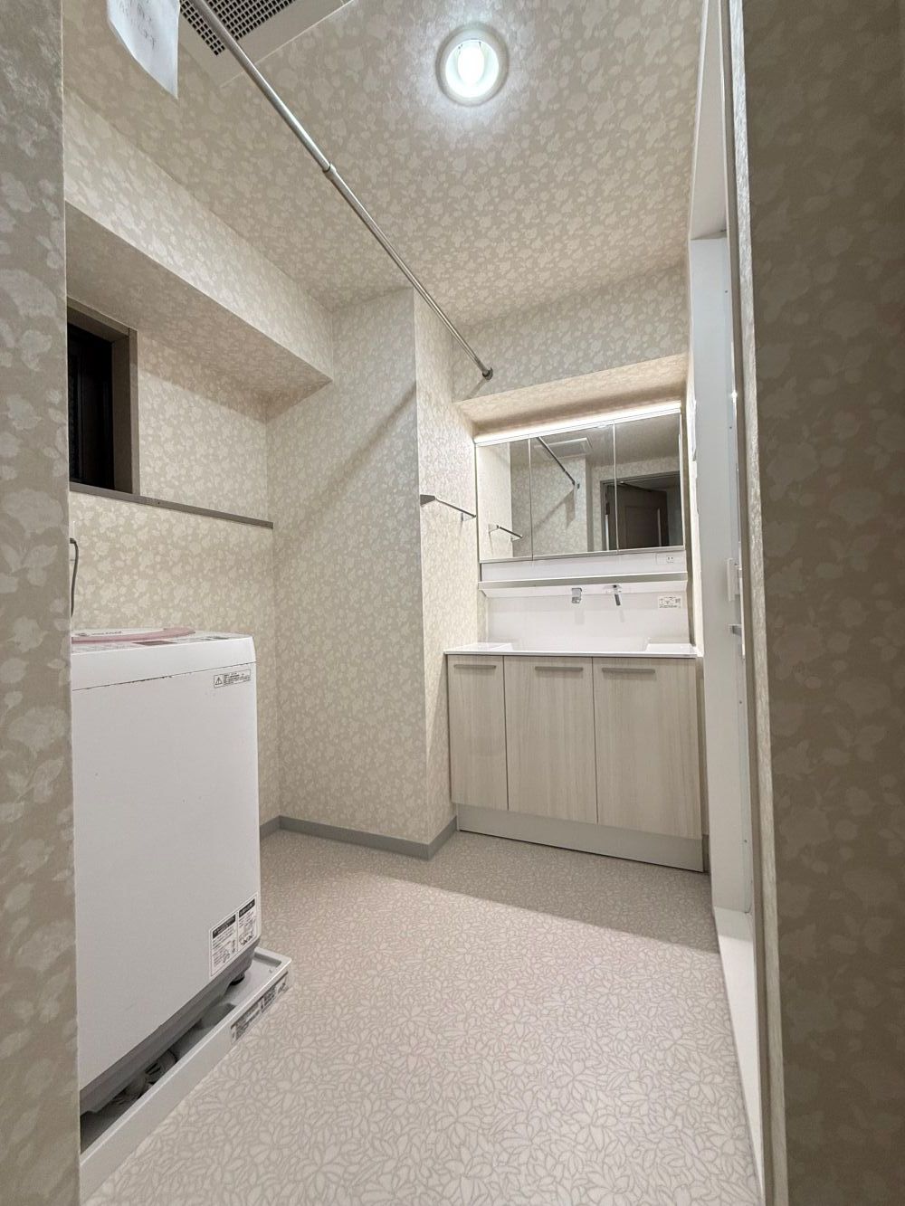 掃除の手間なくキレイが続く　ユニットバス、洗面所リフォーム