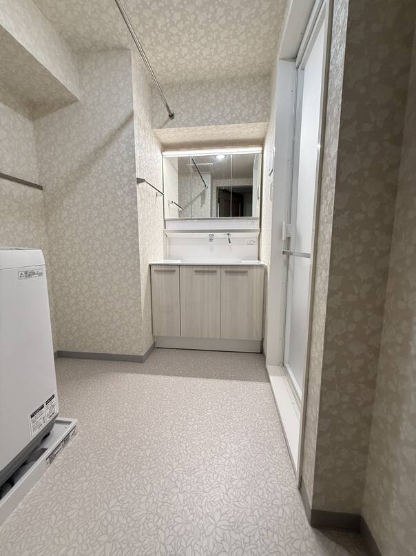 掃除の手間なくキレイが続く　ユニットバス、洗面所リフォーム