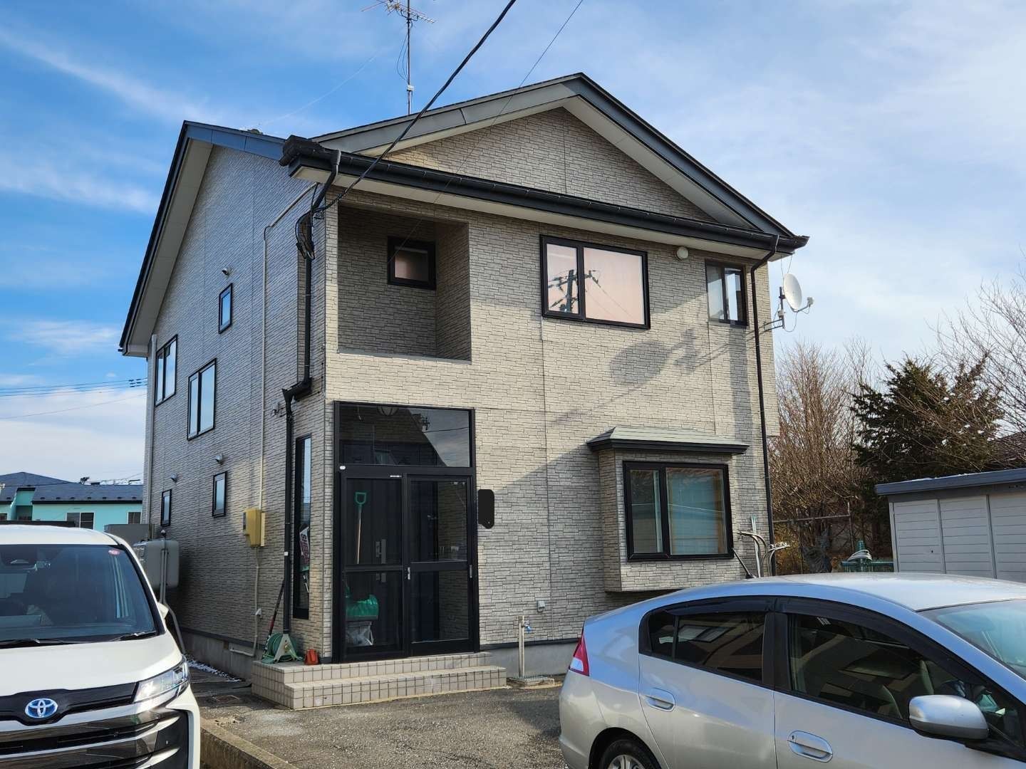 外壁塗装でかっこよく生まれ変わった外観