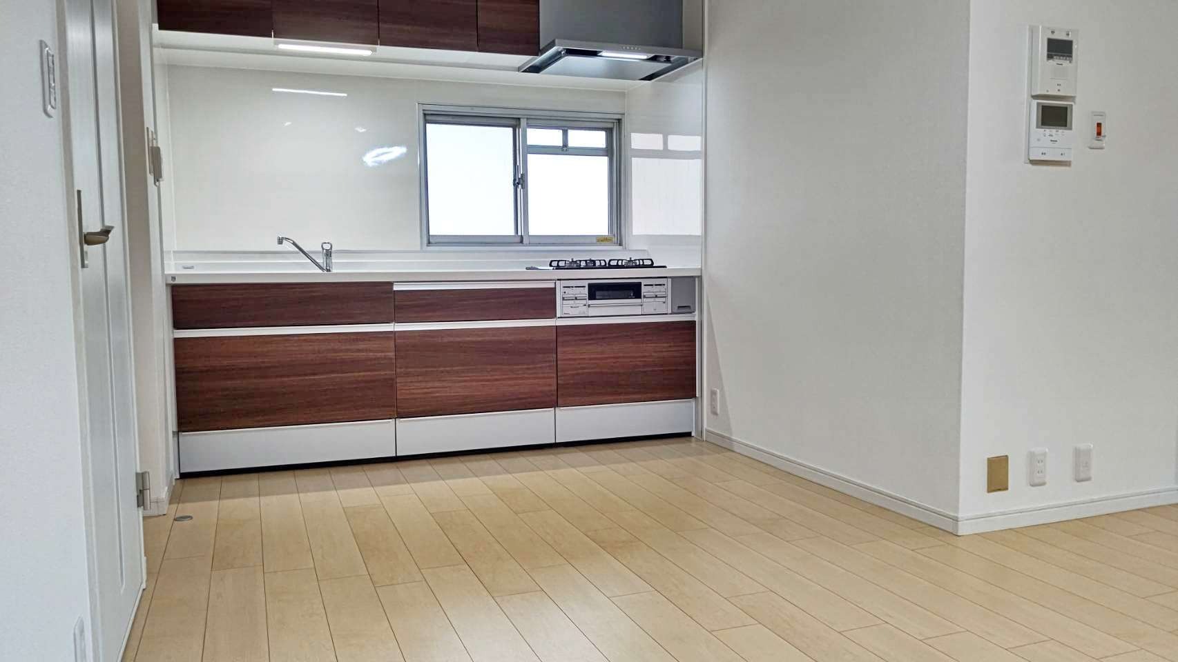 全体的に張り替えをして雰囲気が一新したリフォーム