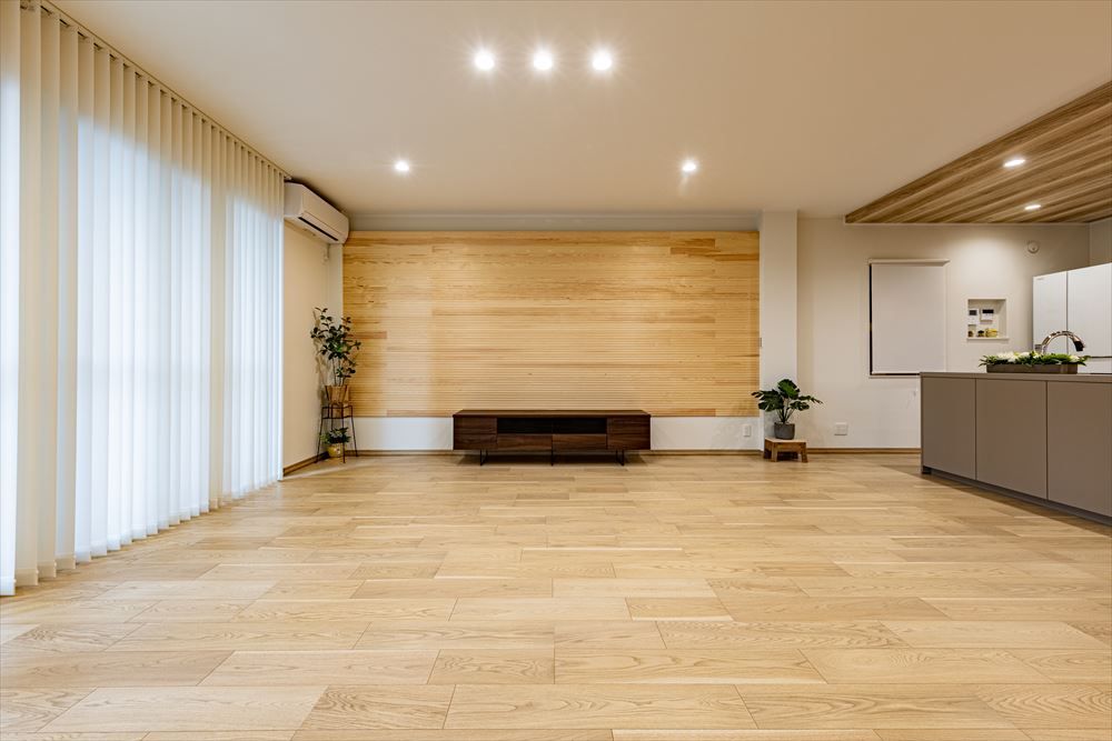 黒から白へ～家族が集う明るくLDK～