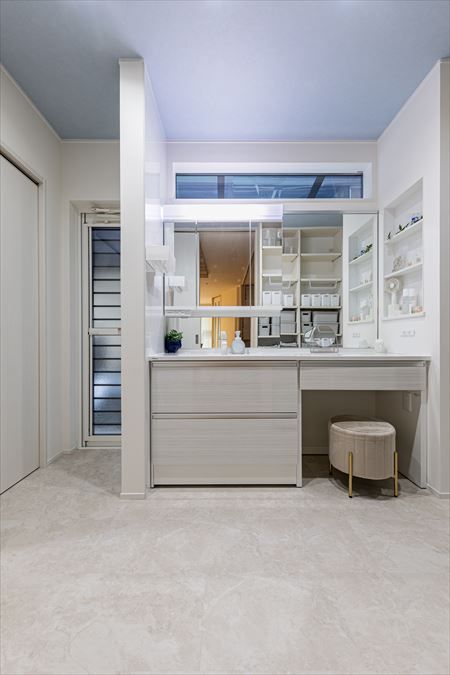 黒から白へ～家族が集う明るくLDK～