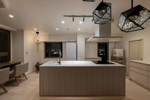 ミニマルのお部屋で外の風景を感じる