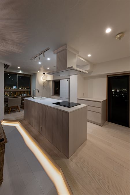 ミニマルのお部屋で外の風景を感じる