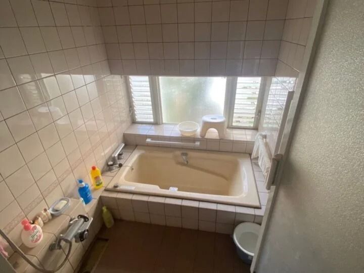 在来工法から木目調の温かなユニットバスへ