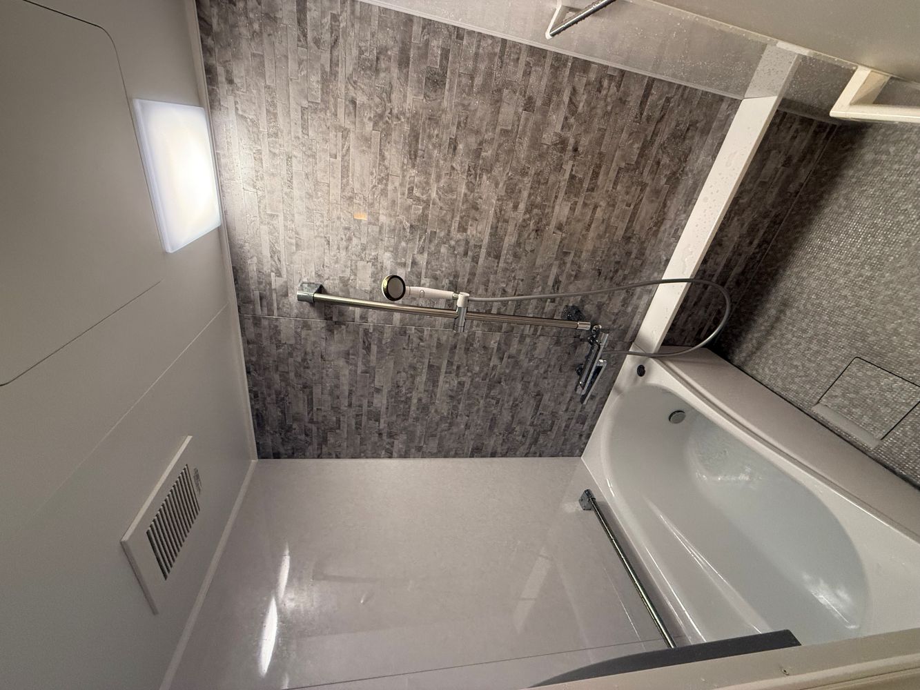 築53年2回目のリフォーム　ユニットバス、給湯器リフォーム