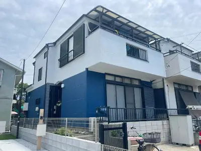 粉にはおさらば、防水機能が復活した外壁塗装