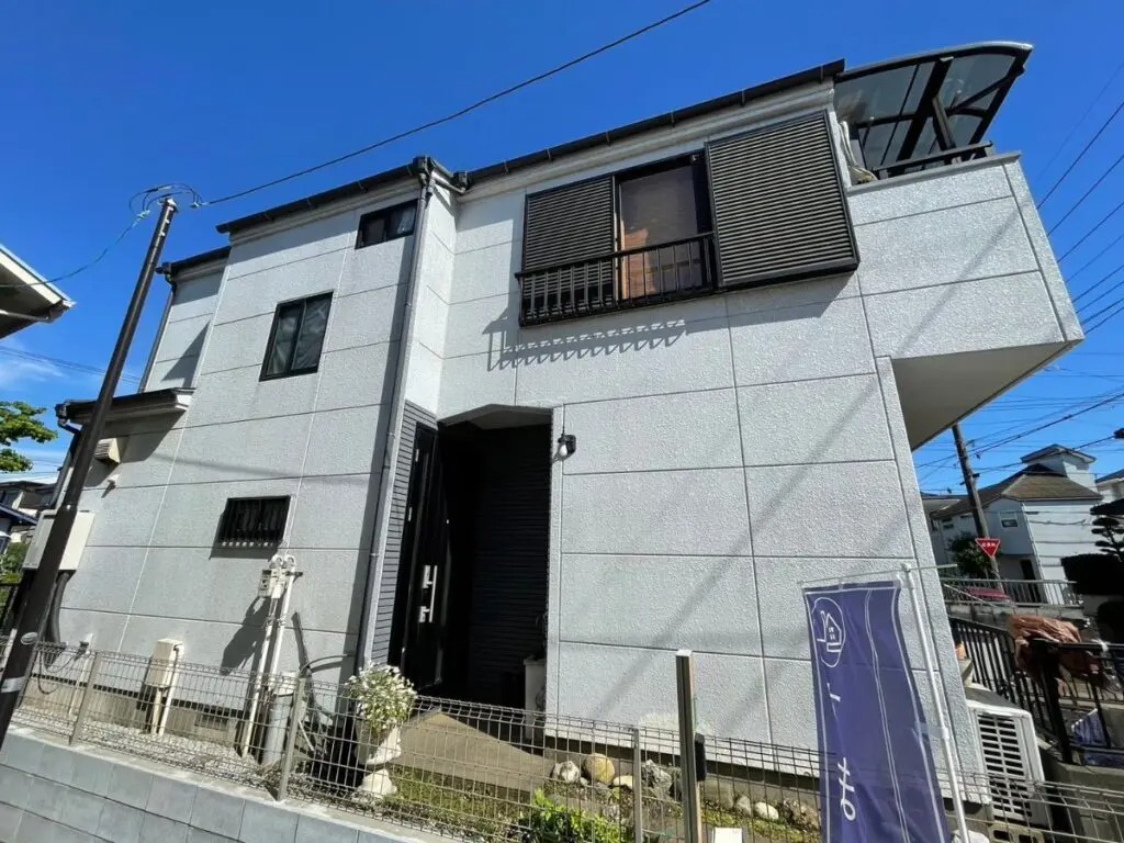 粉にはおさらば、防水機能が復活した外壁塗装