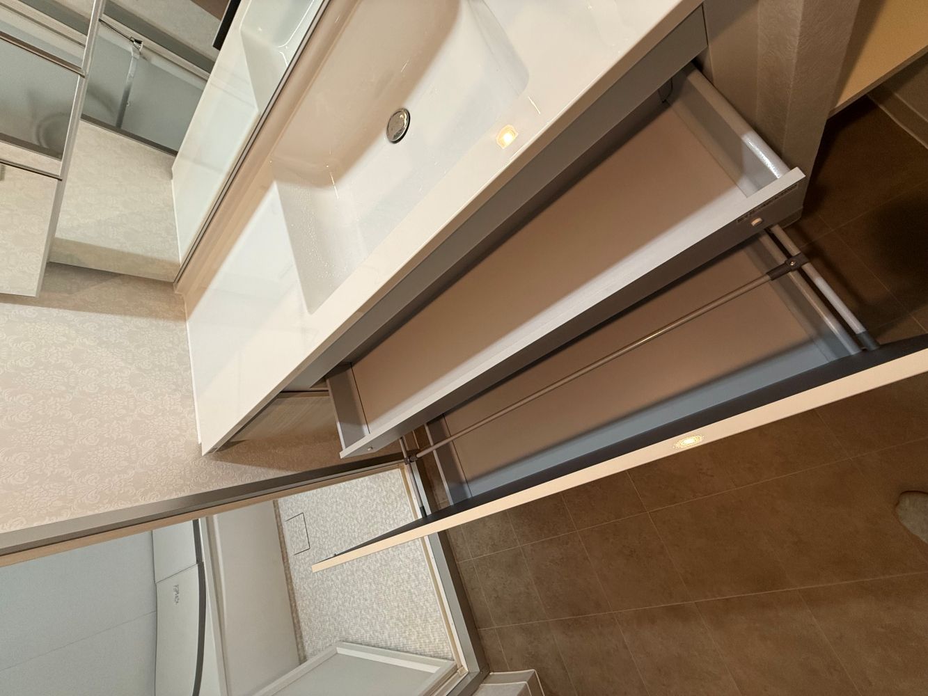 二人並んでも、ゆったり使える洗面台　洗面所リフォーム