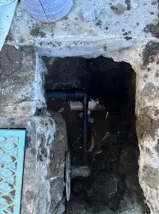 破損していた水道管を修繕して元通り