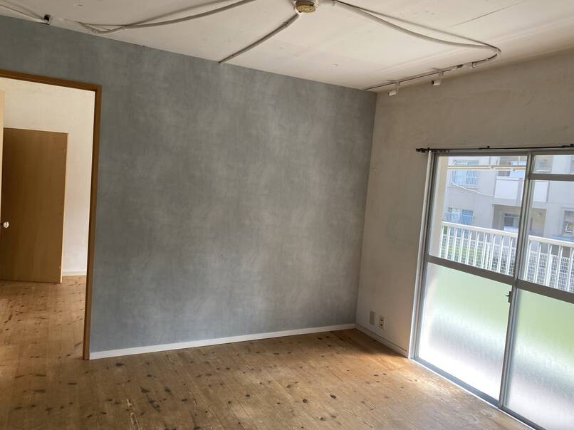 うまく木目を取り入れて以前よりも温かみがアップ