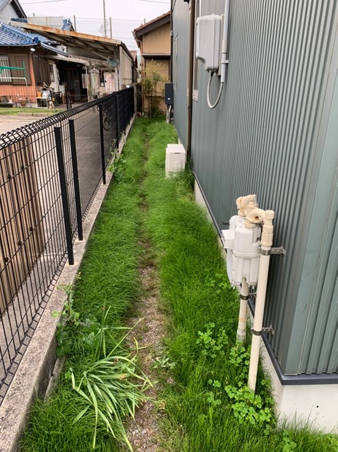 人工芝で手入れもしやすく１年中緑のお庭に！！