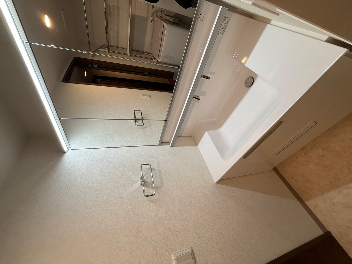 掃除しやすく、使いやすい　ユニットバス・洗面所リフォーム