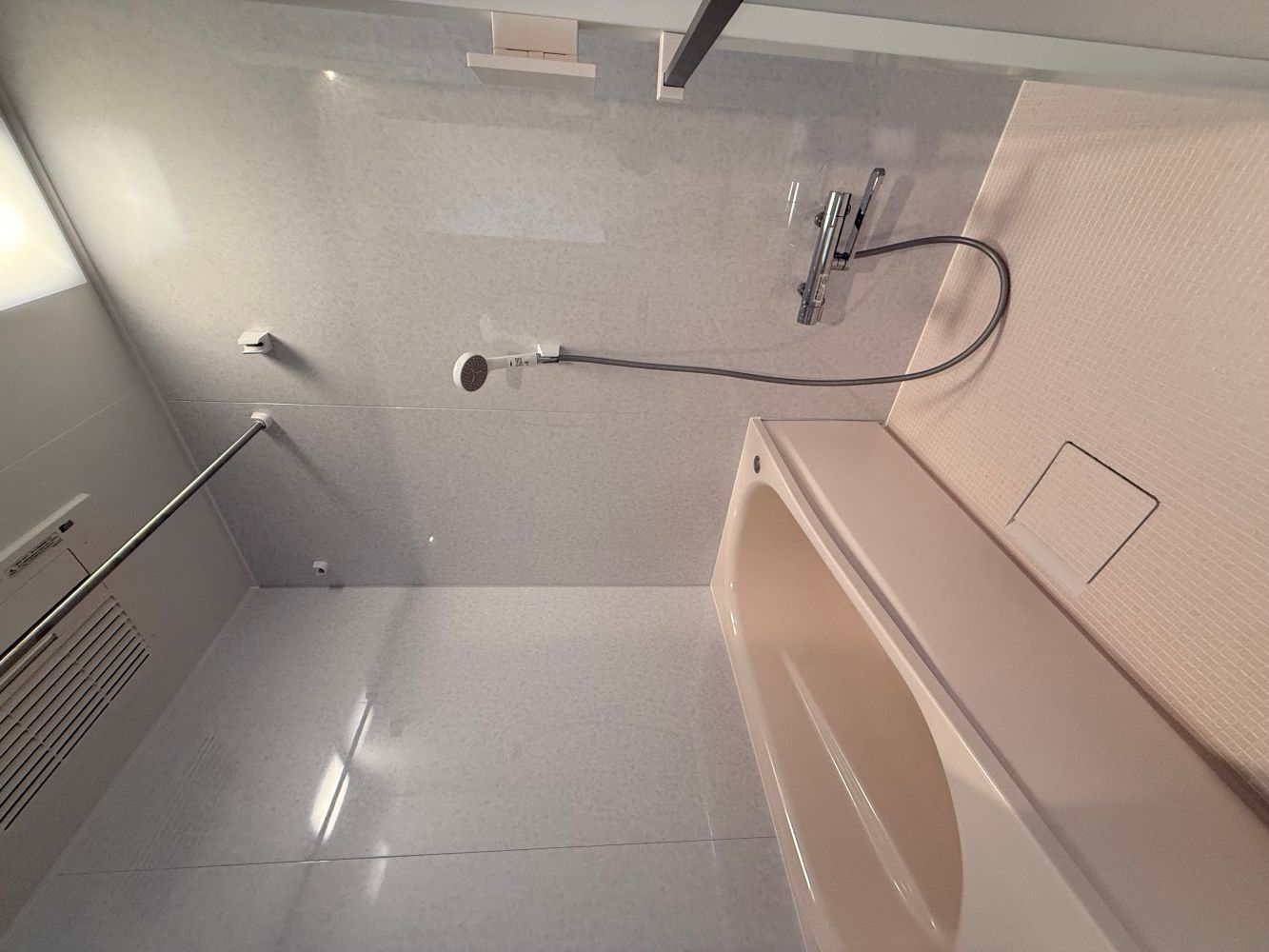 掃除しやすく、使いやすい　ユニットバス・洗面所リフォーム