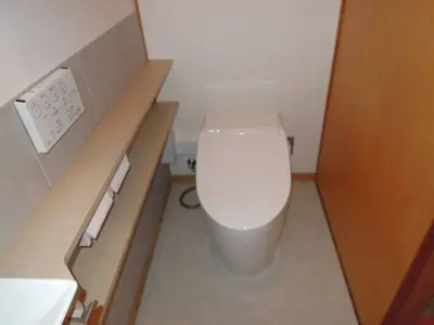 便器の取替と手洗いカウンターを新設しました