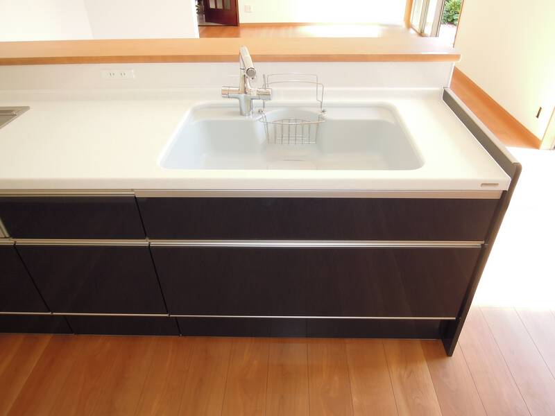 間取り変更により明るく開放的なＬＤＫにリフォーム