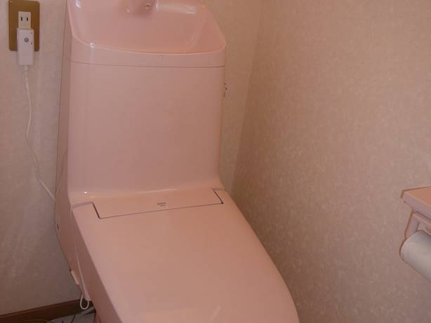 下水道引き込み工事と2階にトイレを増設