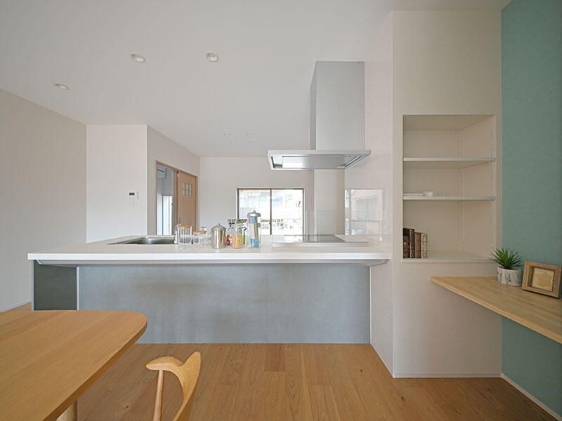 光が差し込む、すっきり暮らせるお家