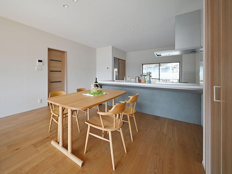 光が差し込む、すっきり暮らせるお家