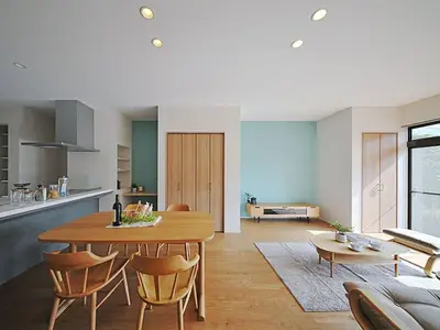 光が差し込む、すっきり暮らせるお家