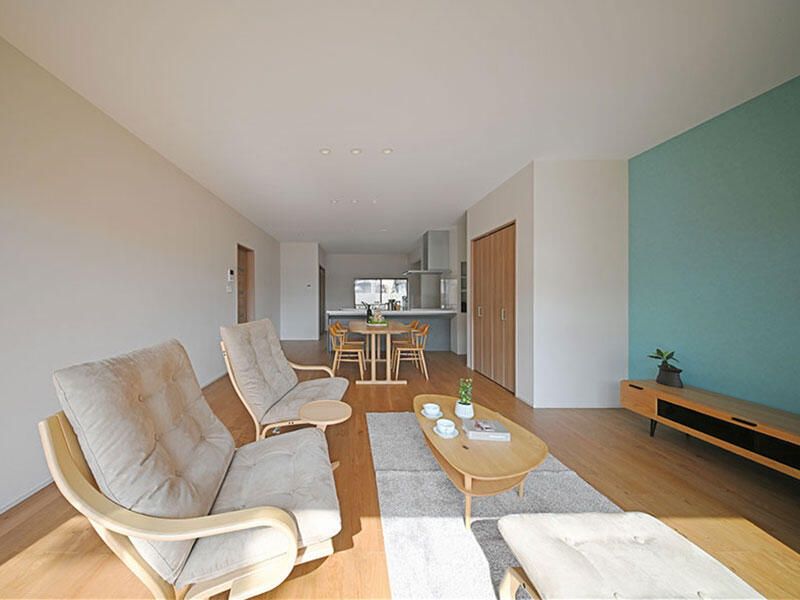 光が差し込む、すっきり暮らせるお家