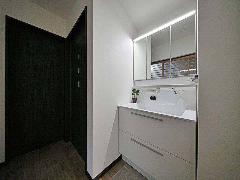 坪庭を囲み家族の記憶と共に歩む家