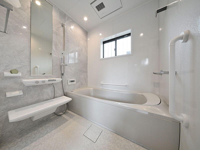 坪庭を囲み家族の記憶と共に歩む家