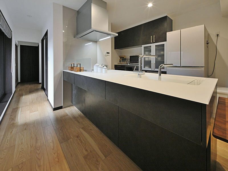 坪庭を囲み家族の記憶と共に歩む家