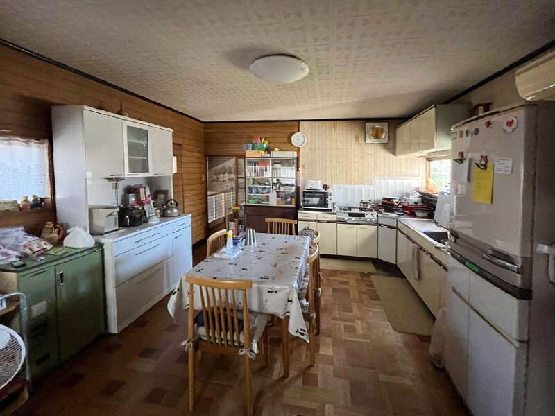 坪庭を囲み家族の記憶と共に歩む家