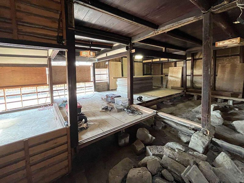 坪庭を囲み家族の記憶と共に歩む家