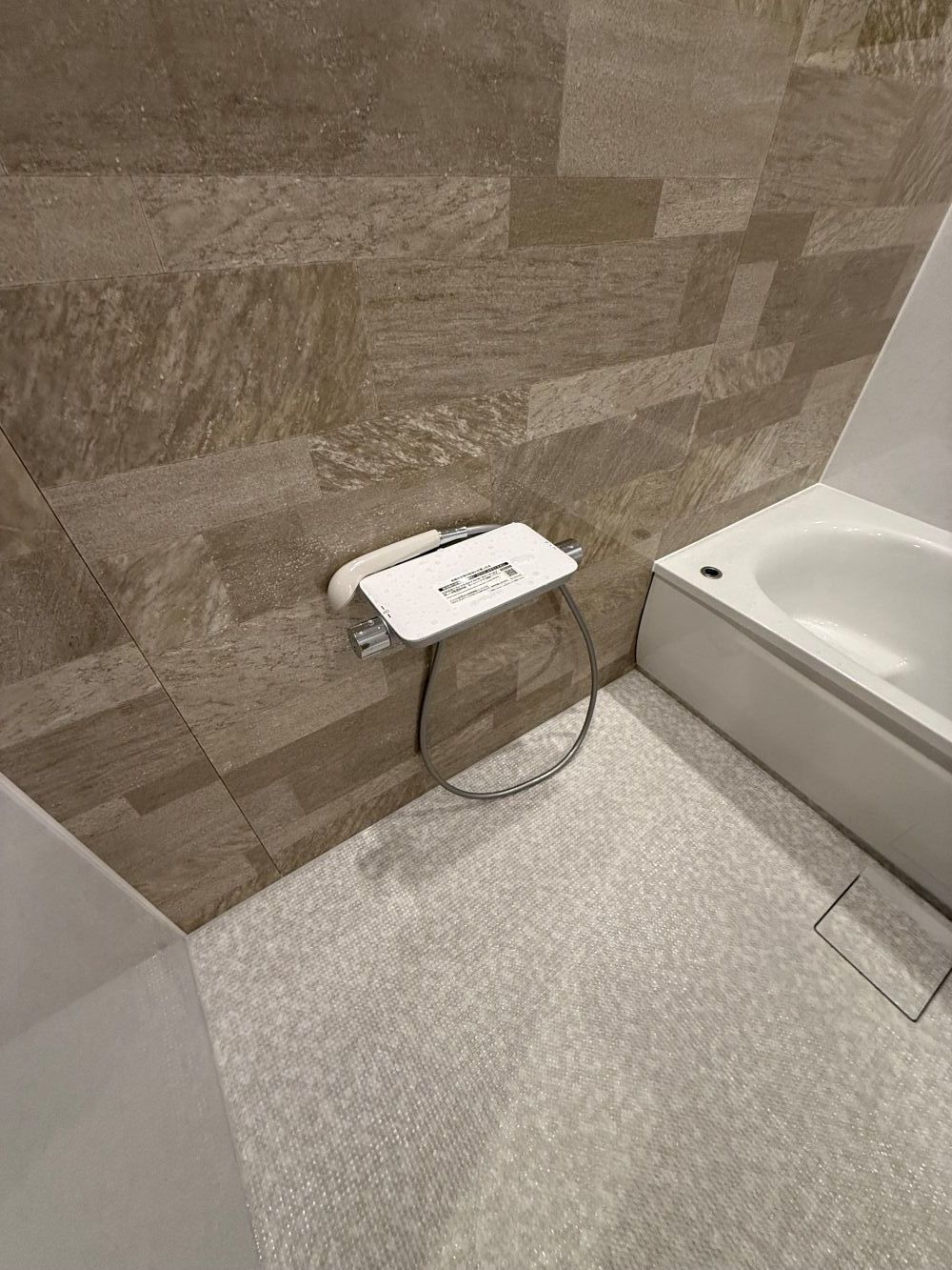 お掃除の悩みを解決　ユニットバスリフォーム