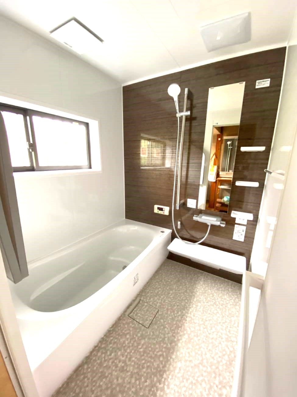 1日の疲れをリセット。窮屈だった浴室が、我が家の特等席に。