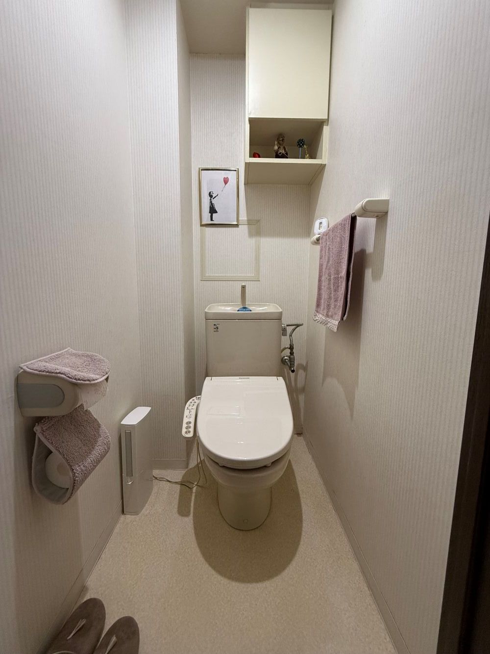 落ち着きのあるグリーンで整える　トイレリフォーム