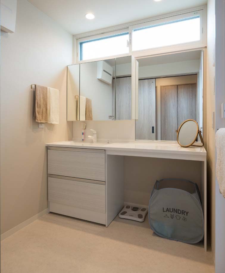 断熱性を高め、快適に住み続けられる二世帯住宅