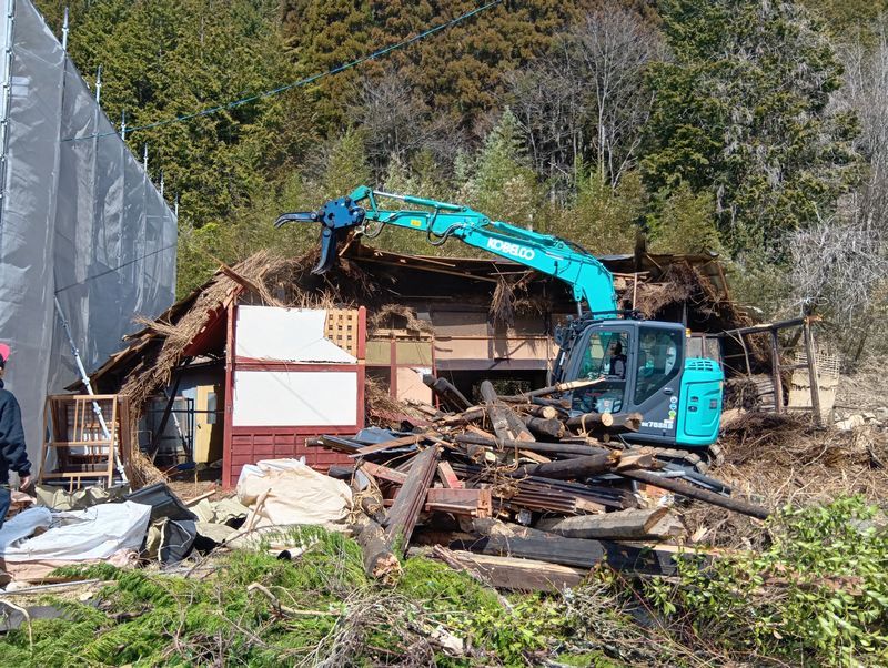 築200年以上の茅葺古民家解体