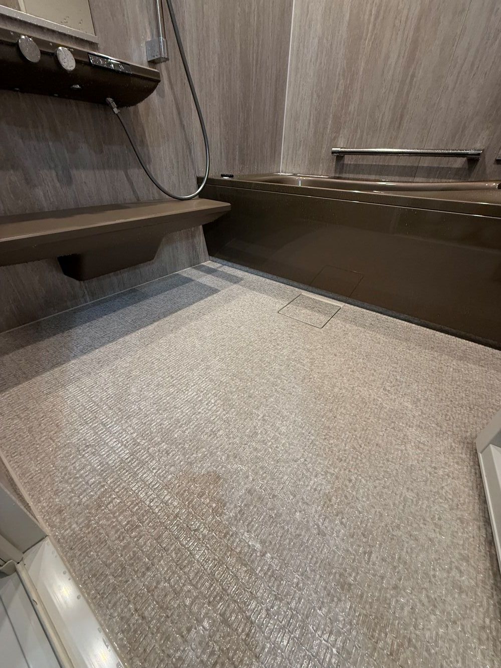 シンラで快適な浴室に　ユニットバスリフォーム