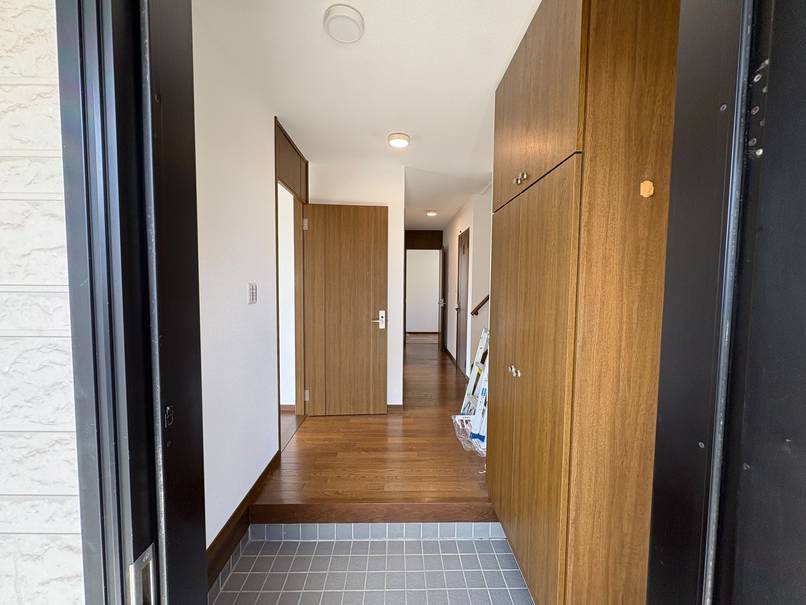 軽量鉄骨造の建物をＡ型就労支援の事業所へリフォーム