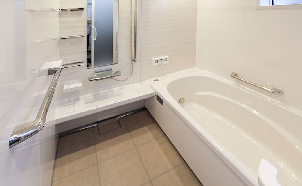 タイル張りの浴室をユニットバスへとリフォーム