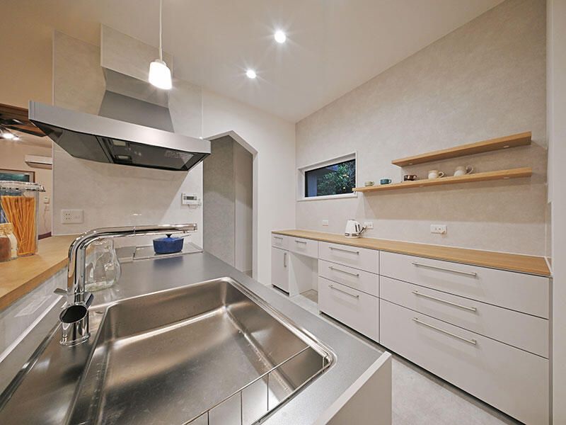 洗練と温もりが調和する、スタイリッシュ・モダンなLDK