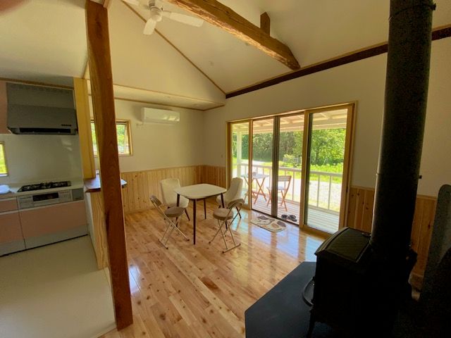 和室を広々とした吹抜けのリビングへリフォーム