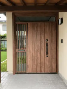 古風な玄関を洋風に！補助金で1日リフォーム