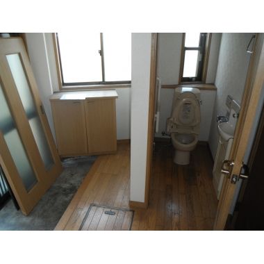 店舗付き中古住宅を購入。部屋数たっぷりのお家に生まれ変わる！