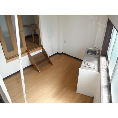 店舗付き中古住宅を購入。部屋数たっぷりのお家に生まれ変わる！