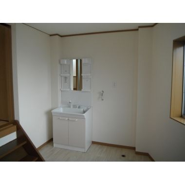 店舗付き中古住宅を購入。部屋数たっぷりのお家に生まれ変わる！