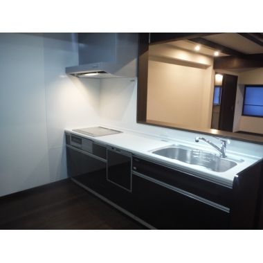町屋の古民家も古材を活かした広々ＬＤＫに