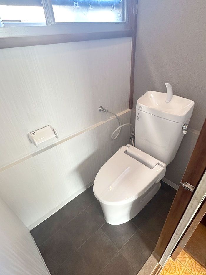 和式から洋式へ、段差なし・清潔感あるトイレに刷新
