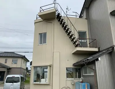 外壁塗装で明るくキレイな外壁に大変身