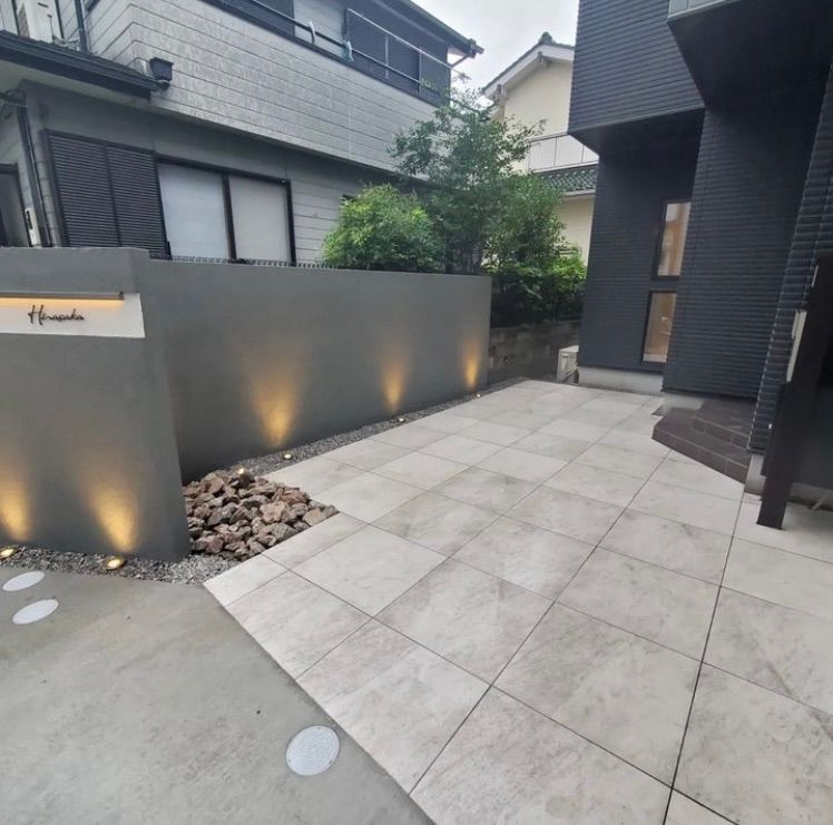 川崎市の豪華でおしゃれな門柱と外構施工